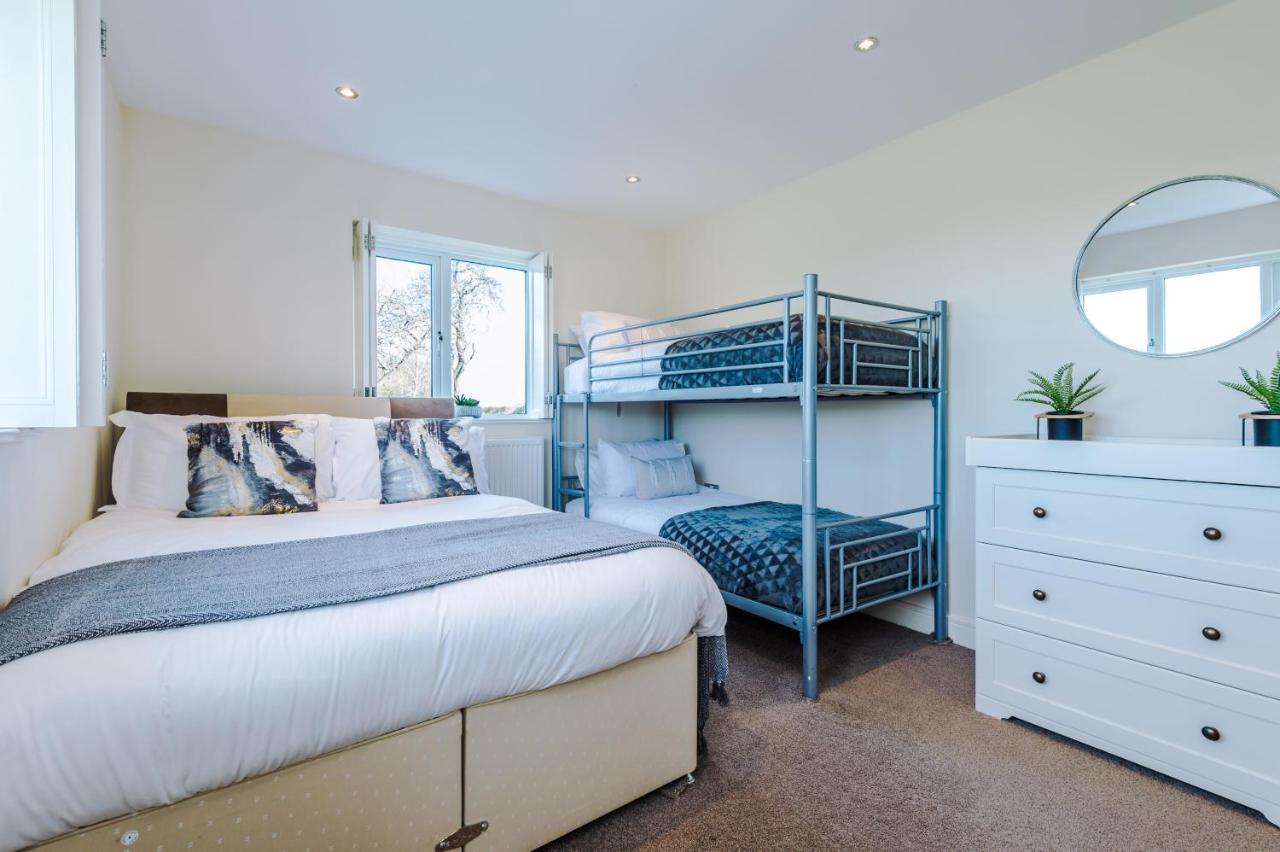"Woodlands" By Greenstay Serviced Accommodation - Luxury 3 Bed Cottage In North Wales With Stunning Countryside Views & Parking - Close To Glan Clwyd Hospital - The Perfect Choice For Contractors, Business Travellers, Families And Groups Bodelwyddan Eksteriør bilde