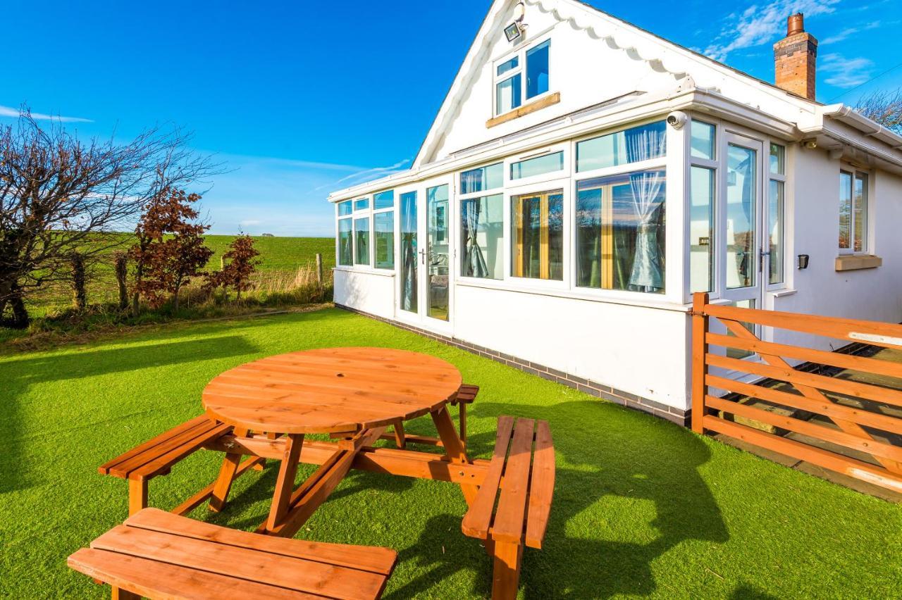 "Woodlands" By Greenstay Serviced Accommodation - Luxury 3 Bed Cottage In North Wales With Stunning Countryside Views & Parking - Close To Glan Clwyd Hospital - The Perfect Choice For Contractors, Business Travellers, Families And Groups Bodelwyddan Eksteriør bilde