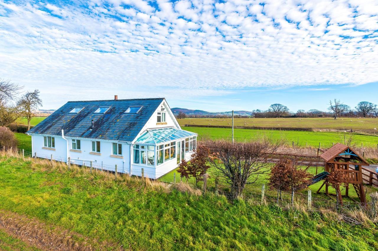 "Woodlands" By Greenstay Serviced Accommodation - Luxury 3 Bed Cottage In North Wales With Stunning Countryside Views & Parking - Close To Glan Clwyd Hospital - The Perfect Choice For Contractors, Business Travellers, Families And Groups Bodelwyddan Eksteriør bilde